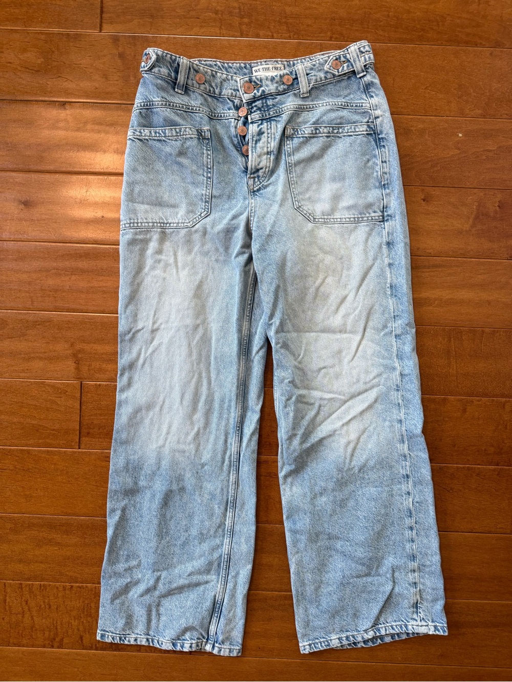 Free People size 28 Light Wash Button-Fly Wide  Leg Jeans Utility pockets